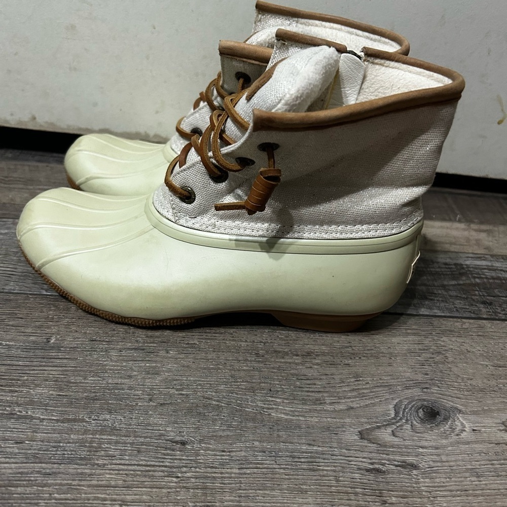 Sperry Saltwater Waterproof Rubber bottom Duck metallic Cream and Tan Duck Boots - Picture 9 of 11